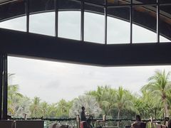 -三亚湾海居铂尔曼度假酒店