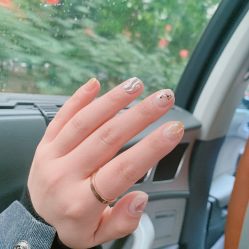 -米小兔美甲美睫