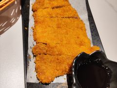 馋嘴炸猪排-馋三尺蟹粉小笼(人民广场店)