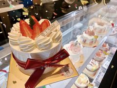 -花花卷卷·鲜食蛋糕(静安久光百货店)