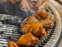 -围炉肉舍•炭烤活鳗•丹东海鲜烤肉(步行街店)