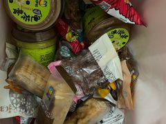 -来伊份(仙霞路二店)