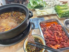 -沈记酸菜牛肉火锅店(九号路店)