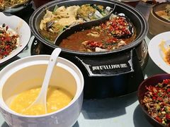 -阿瓦山寨·湘菜现炒·剁椒鱼头王(咸阳总店)
