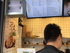 -卞姐蛋饼(陕西南路店)