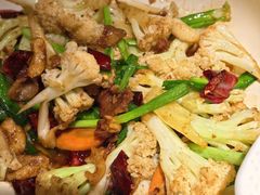 橄榄油炒花菜-费大厨辣椒炒肉(高铁吾悦广场店)