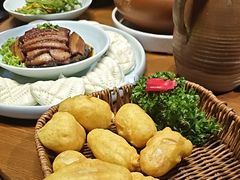 -老滇山寨•云南特色菜•地方菜•民族风情歌舞表演(金碧店)