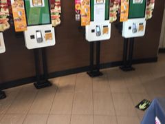 -麦当劳(展览路店)