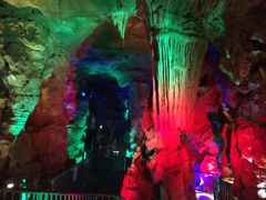 -泰安地下龙宫景区