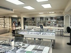 -潘多拉眼镜·蔡司依视路明月(潘家园店)