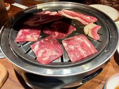 -明洞阿姨·韩式酱蟹烤肉·创意料理(三元桥店)