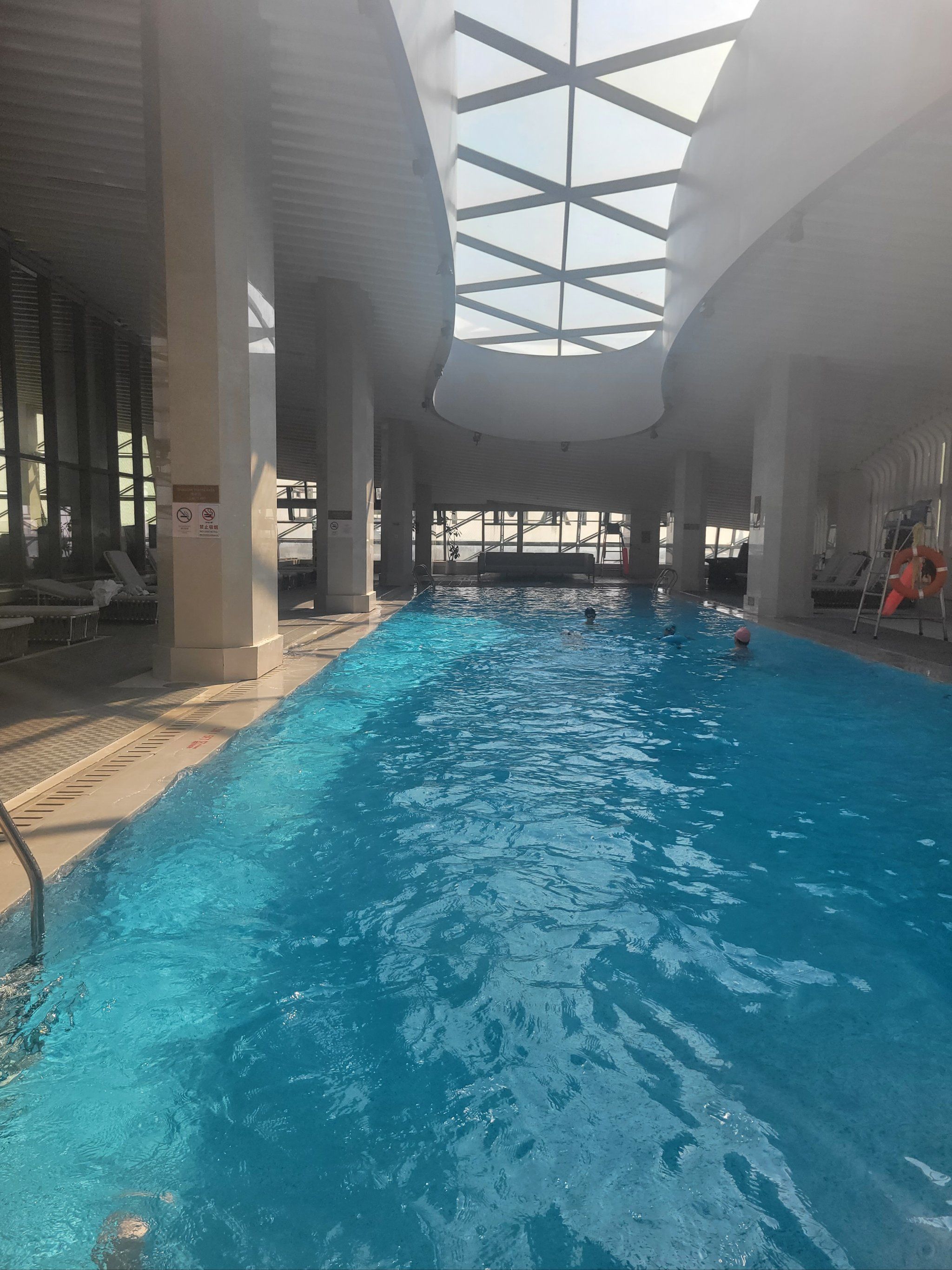 郎豪酒店游泳馆
