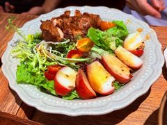 烤鸡肉鲜果主厨沙律-秘密旅行Bonjour(黑金冠 江南西店)