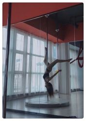 -桃秘钢管舞 Peach Pole Fitness