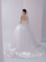 -予白婚纱礼服馆