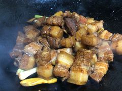 -黄桷树曹家私房菜(江与城店)