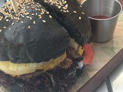 -三勾JJJ Burger&Coffee(梅溪湖店)