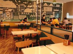 大堂-谭仔米线(皇庭广场店)