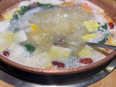 -洱火云南酸菜牛肉火锅(石景山当代商城店)