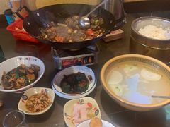 -富正毅三下锅·湘西韵味(天门山索道店)