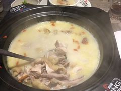 -鸣牌鸡煲(大岭山店)