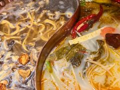 -洱火云南酸菜牛肉火锅(石景山当代商城店)