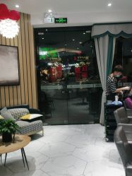 -首脑美发沙龙