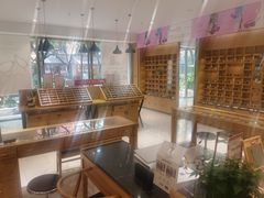 -宝丽眼镜(湖墅店)