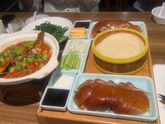 -九头鹰家宴(岳家嘴店)