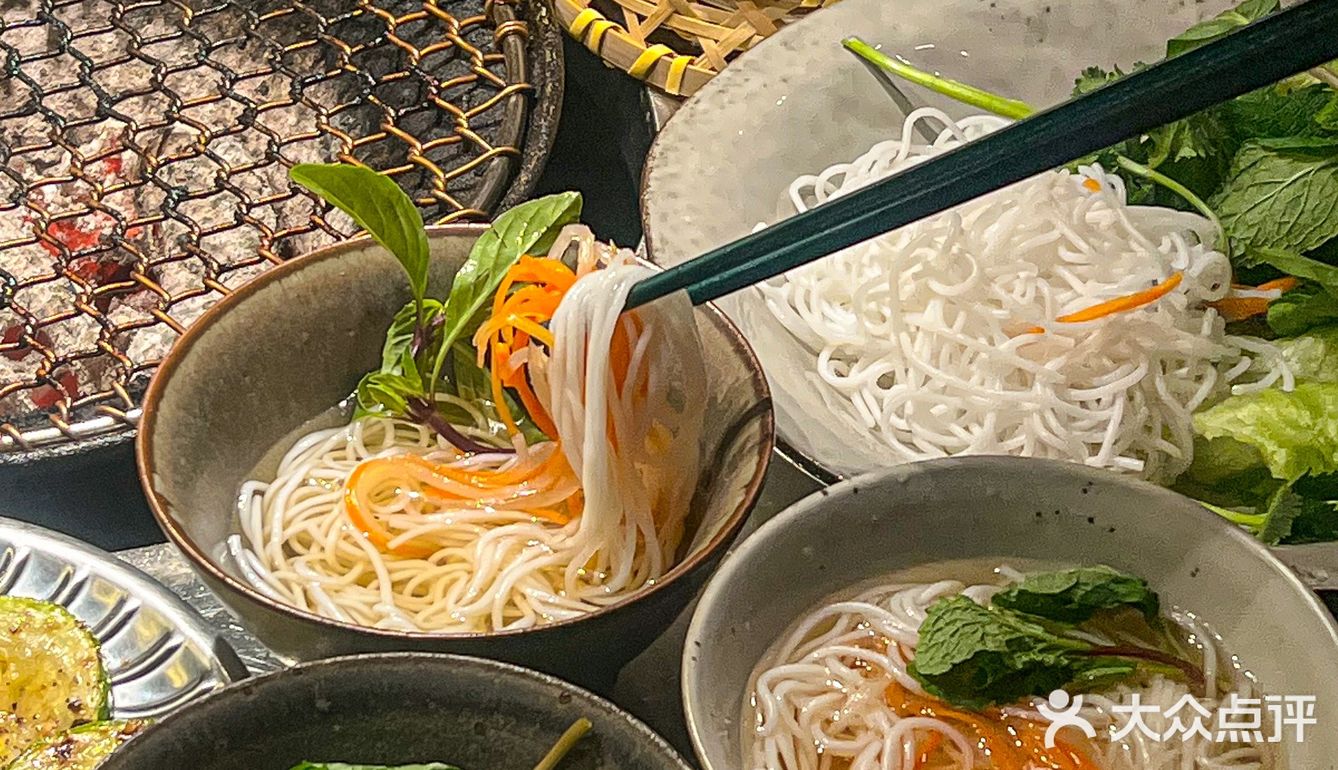 上海超正宗的越南烤肉！！不吃一定会后悔啊啊！