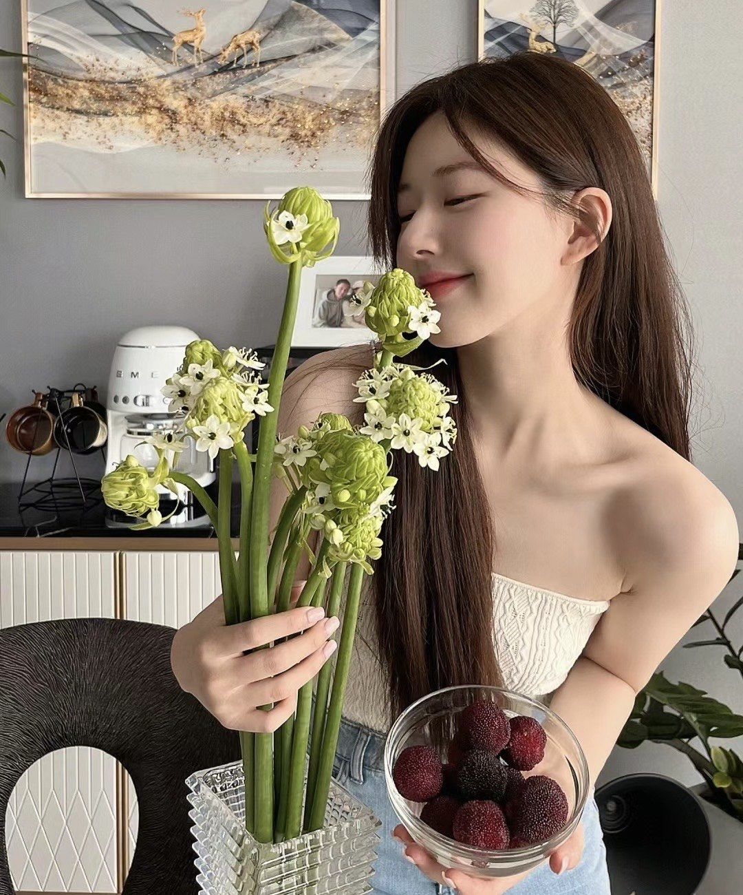 蜜糖茶棕色
显白又高级的赵露思同款q蜜糖茶棕色巨温柔,显白很有
