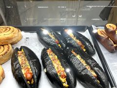 竹炭热狗️-烘焙町面包店(西四店)