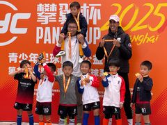 -Riverside河畔少儿足球培训(前滩店)