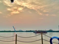 -铁路江上俱乐部