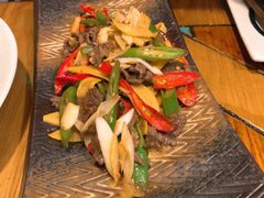 酸木瓜炒牛肉-紫滇源云南生态菜(丹凤街店)