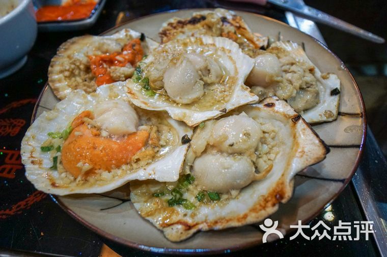 碳烤扇贝,鲜嫩入味.
