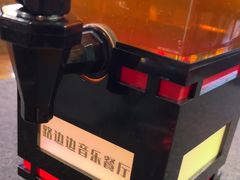 -路边边.炒菜烧烤.音乐餐厅(良乡长虹店)