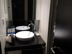 -桔子酒店(深圳东门湖贝地铁站店)