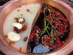 鸳鸯八卦火锅-袁老四老火锅(徐东总店)