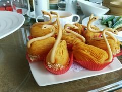 -上海玫瑰园度假酒店