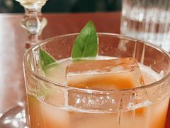 -毛毛虫酒吧