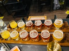 -麦凯伦烧烤·精酿超级工厂店(金桥总店)