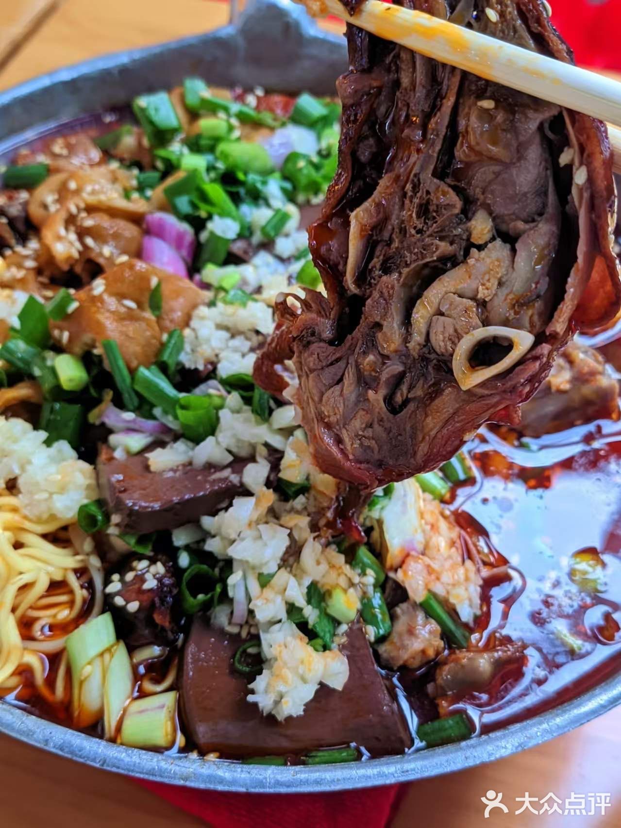 成都冒烤鸭之光！本地人一周去三次的小店
