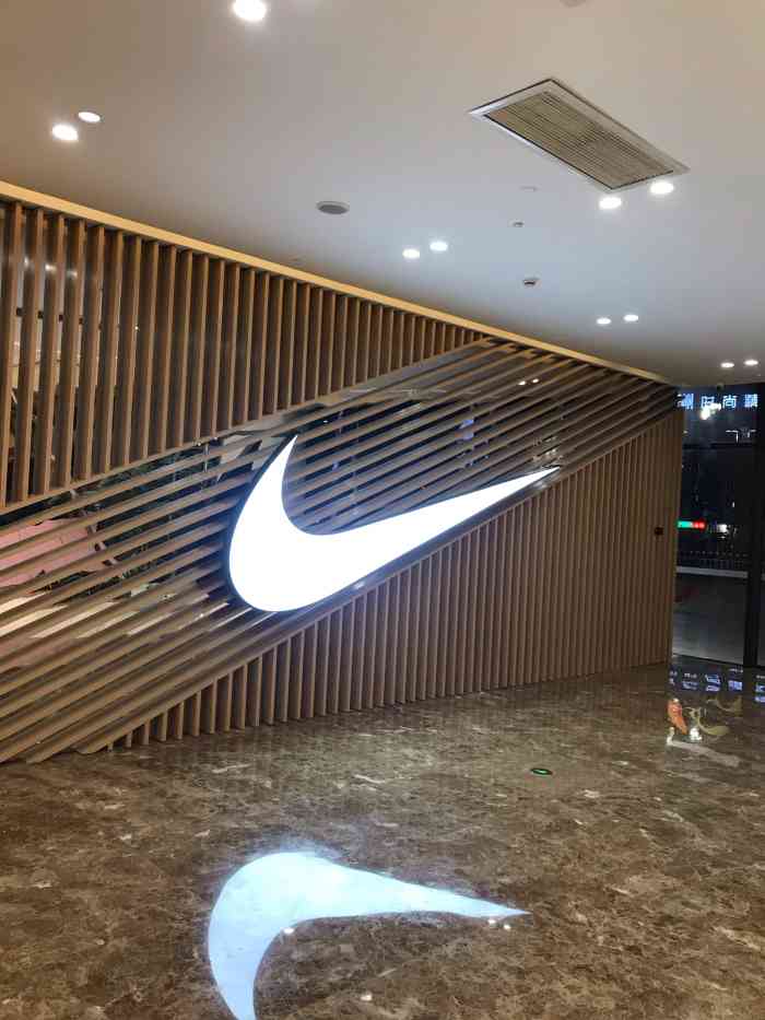 nike beacon 750(武进吾悦广场店)-"这家nike是常州甚至苏南地区规模
