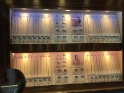 店内环境-六桂福珠宝(外海店世纪联华超市店)