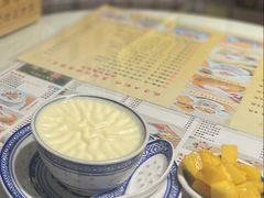 -广信牛奶甜品世家(台东店)