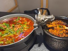 -万重锦·人文川菜馆(骡马市店)