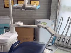 -上海仁爱医院口腔科 · 种植