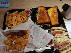 -The Habit Burger Grill 哈比特汉堡(复兴soho店)