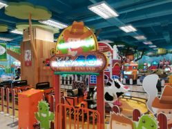 -莫莉幻想儿童乐园(武汉金银潭永旺店)